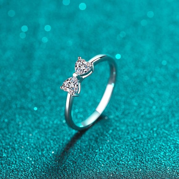 Certified .8 ct. t.w. Moissanite Diamond Heart Bow Ring NEW - Picture 3 of 8